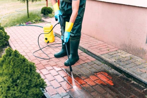 Best Roof Power Washing Services  in El Valle De Arroyo Seco, NM